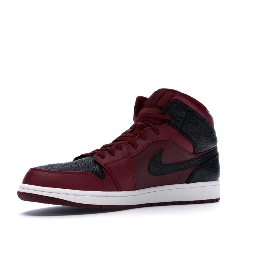 NIKE AIR JORDAN 1 MID 'REVERSE BANNED'